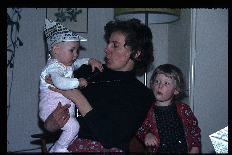 31.Delft mrt 1966 Mama,Brigitte,Peter.JPG